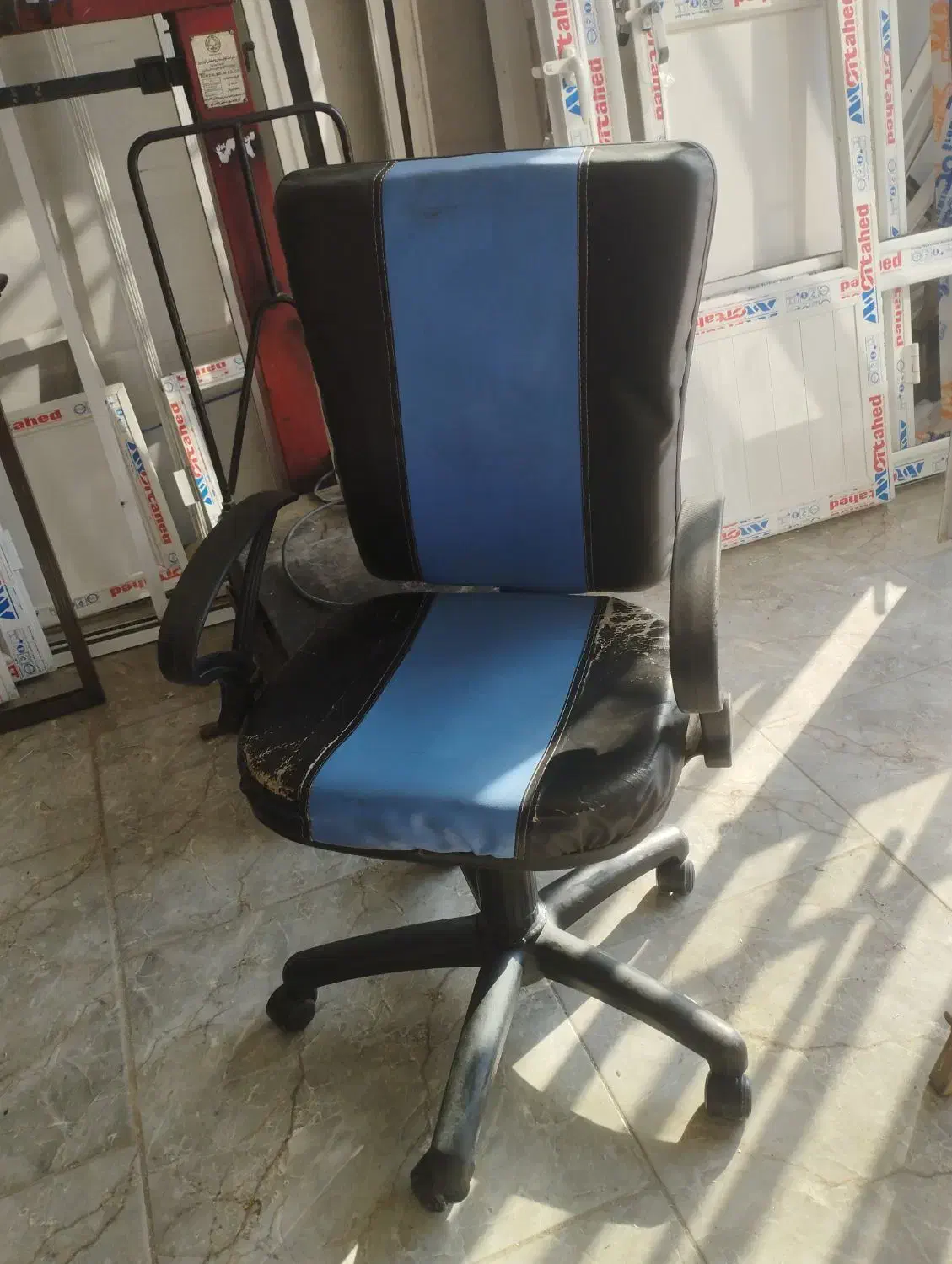 صندلی اداری و کامپیوتری|صندلی و نیمکت|کاشان, شاهد|دیوار