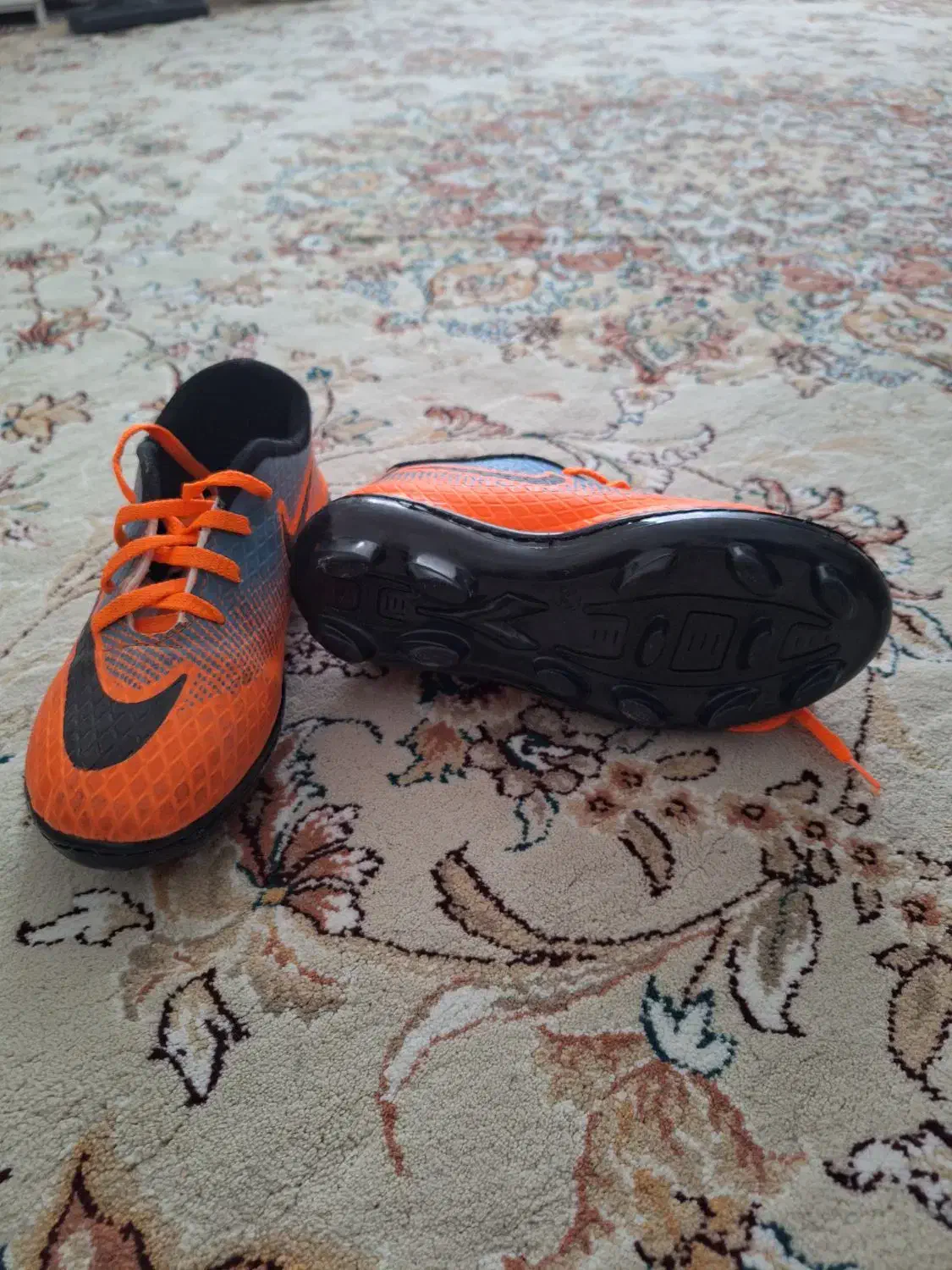 کفش|کیف، کفش، کمربند|جوانرود, |دیوار