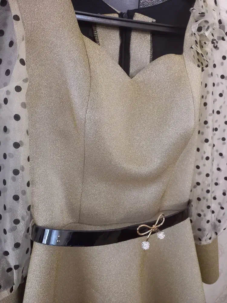 پیراهن مجلسی|لباس|پردیس, فاز ۱|دیوار