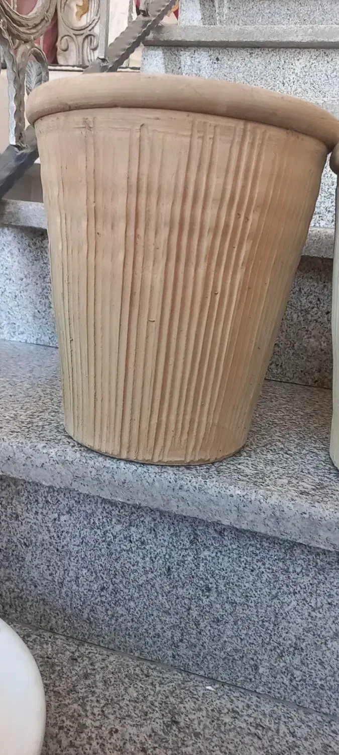 گلدان سفالی بزرگ|گل و گیاه طبیعی|چهاردانگه (تهران), |دیوار