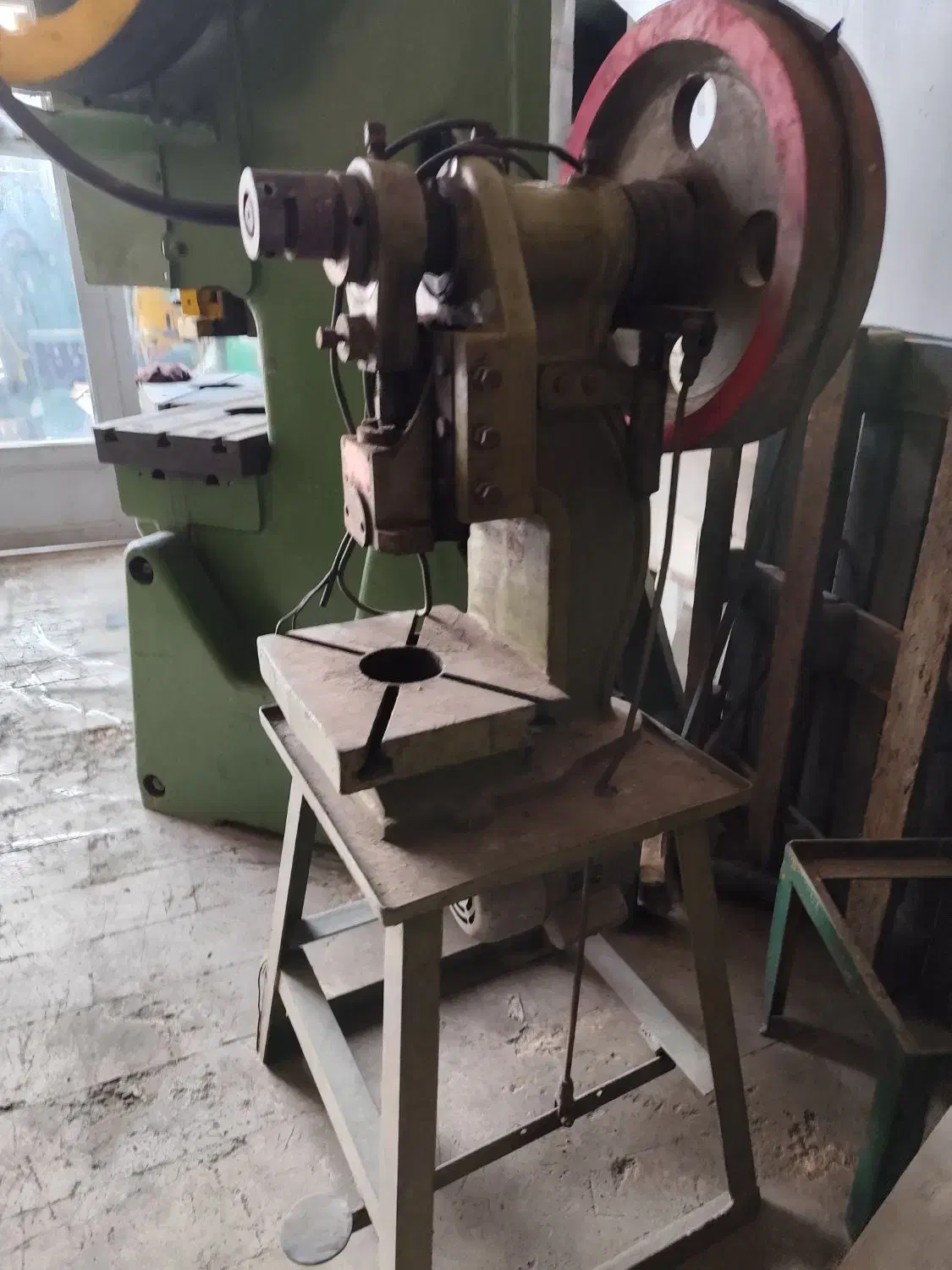 فروش پرس ۶ تن تک فاز در حد|ماشین‌آلات صنعتی|چهاردانگه (تهران), |دیوار