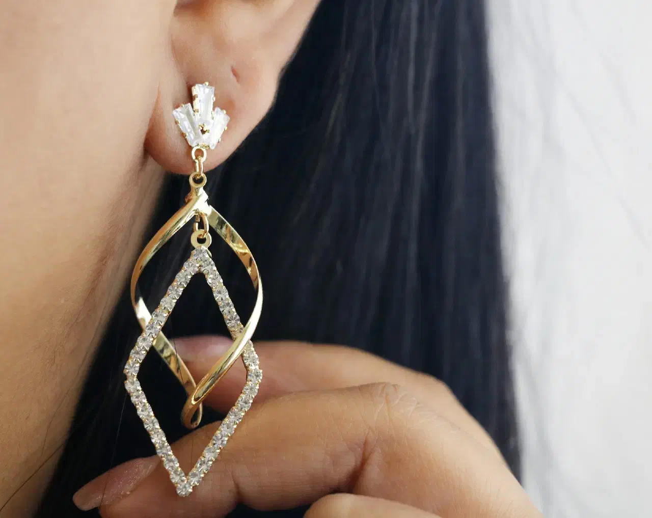 گوشواره و سرویس مجلسی عروس|بدلیجات|بیرجند, |دیوار