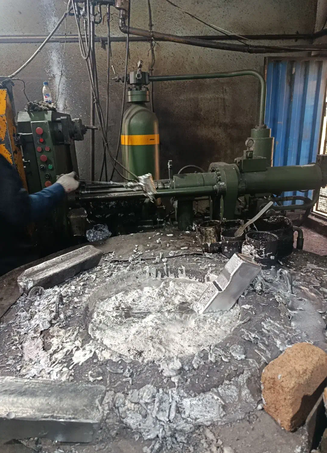 نیازمند کارگر ریخته گری دایکست|استخدام صنعتی، فنی، مهندسی|الوند, |دیوار