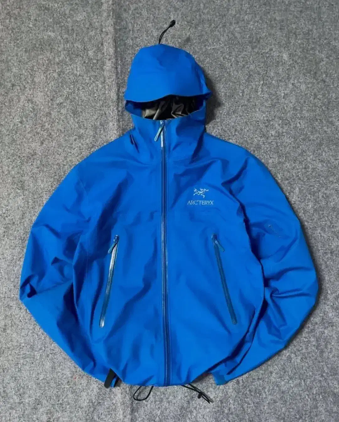 کاپشن های امارات کرم سوپرکرم شرکتی عمده|فعالیت داوطلبانه|اصفهان, باغ زرشک|دیوار