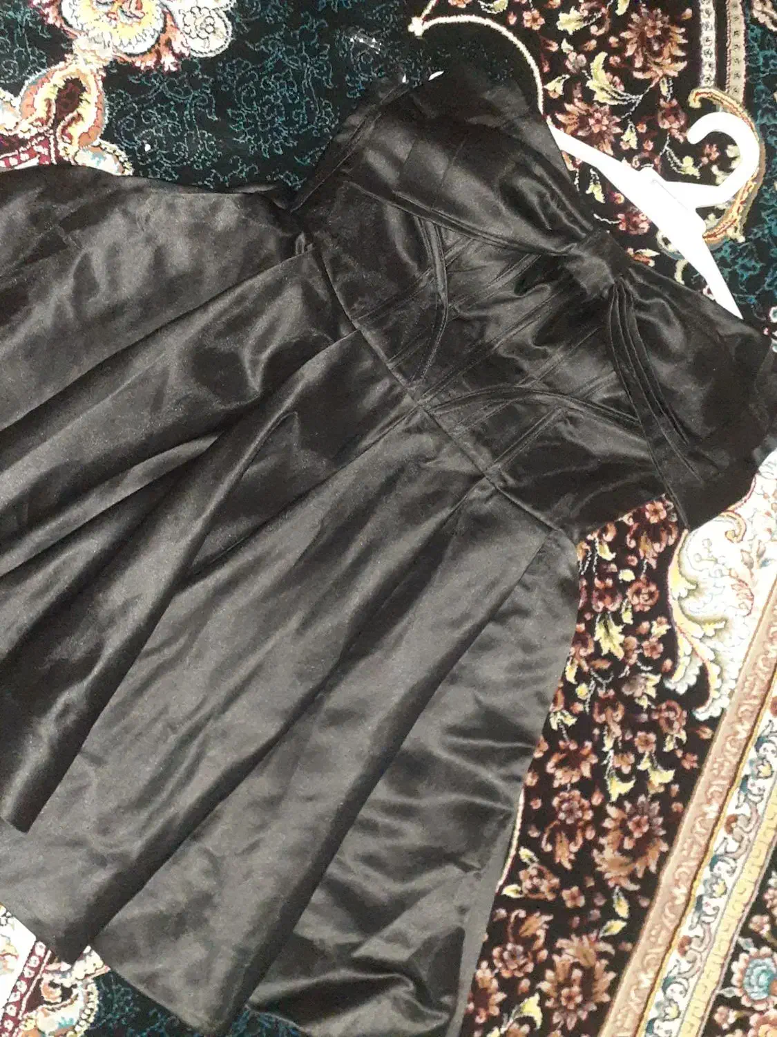 ۵۰۰|لباس|چهارباغ, |دیوار