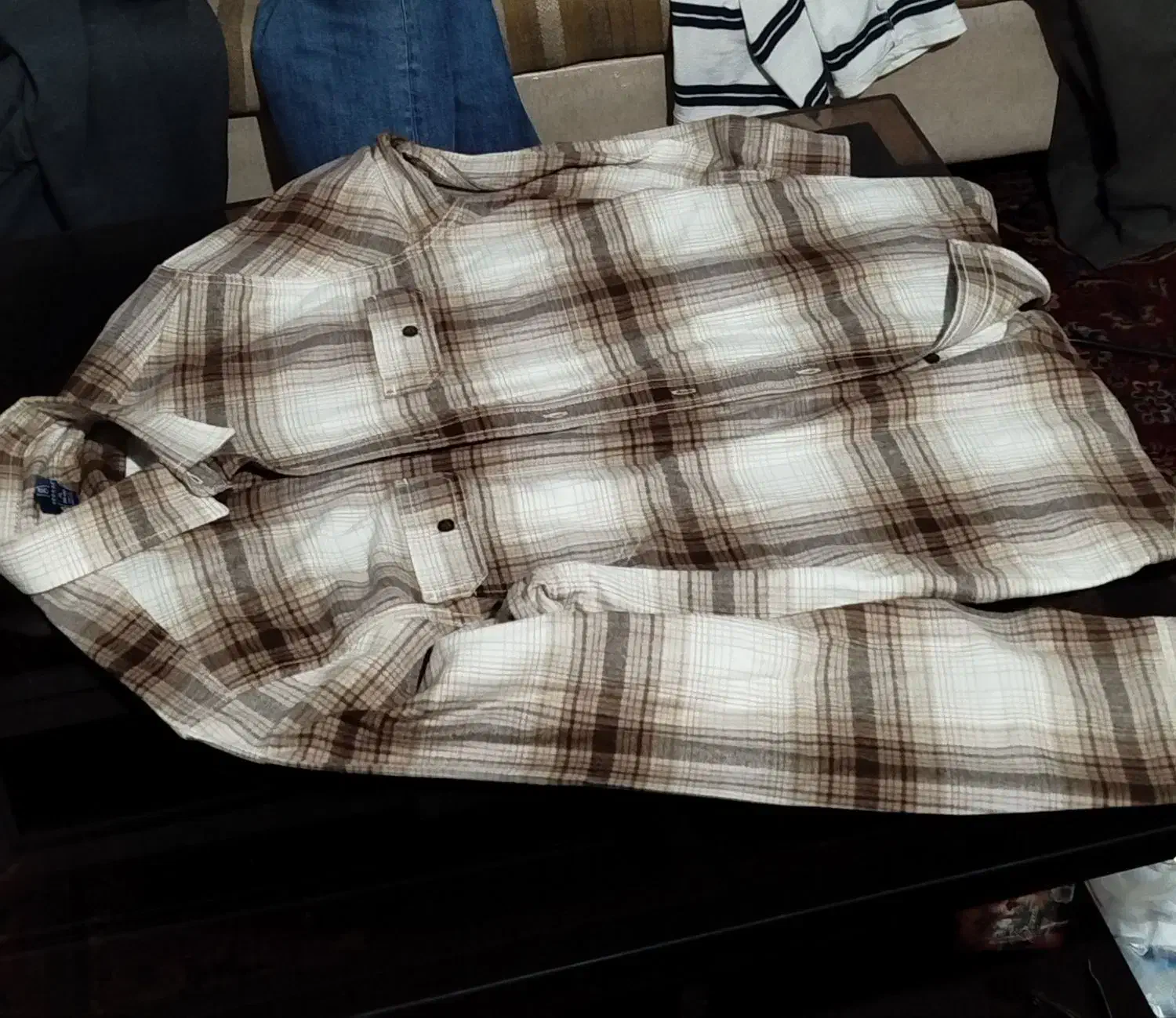 پیراهن پشمی|لباس|لاهیجان, شقایق|دیوار