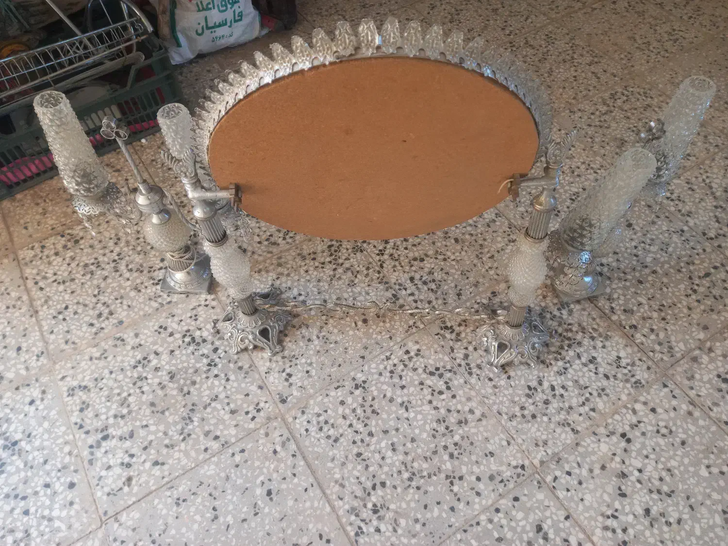 آینه و شمعدان|آینه|شاهرود, |دیوار