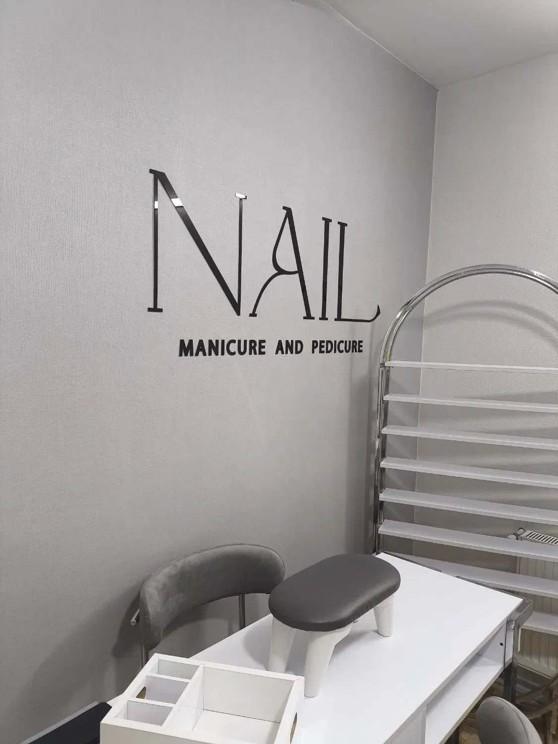 خدمات و آموزش حرفه ای ارایشگری|خدمات آرایشگری و زیبایی|شاهین‌شهر, عطار|دیوار