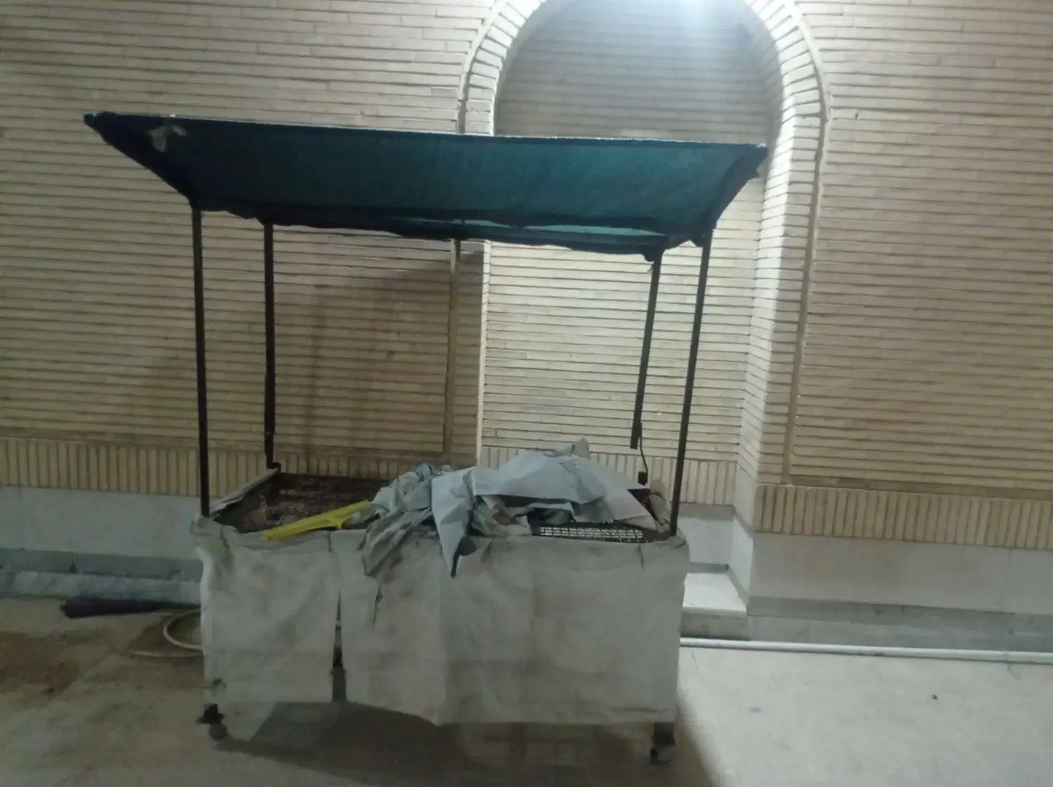 میز سبزی فروشی ...میوه قیمت ۵۵۰۰|کافیشاپ و رستوران|بهبهان, |دیوار