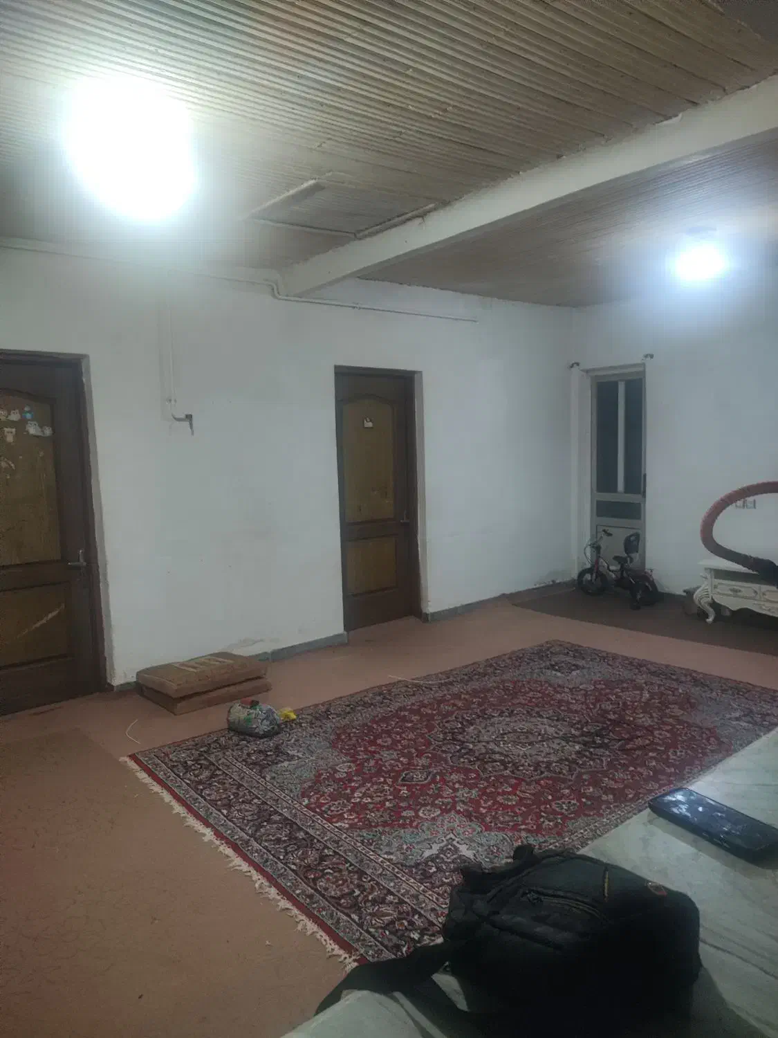 خانه ویلای برای استفاده انباری رهن داده می شود|اجارهٔ خانه و ویلا|رشت, نخودچر|دیوار