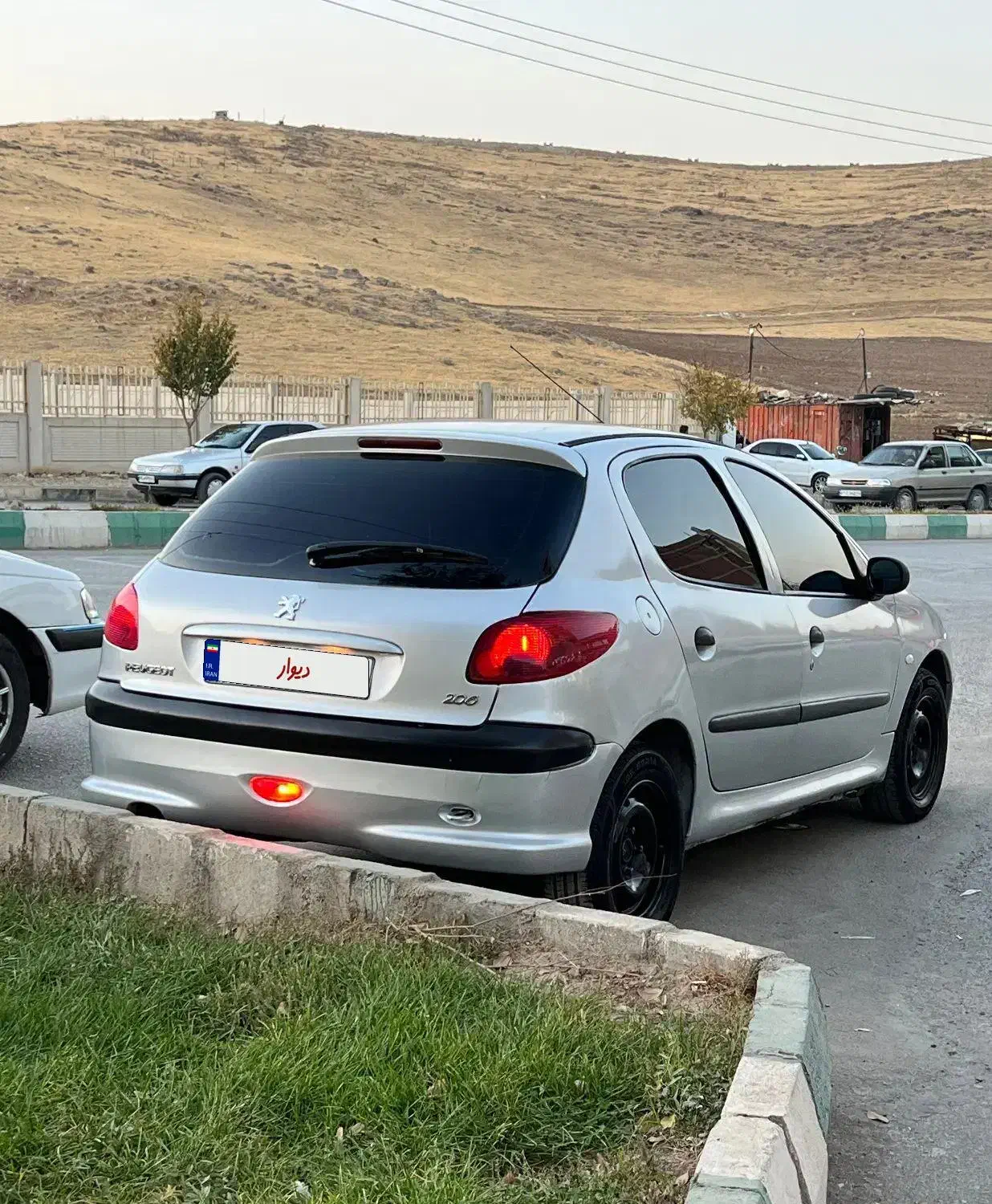 206مدل83عروسکی|خودرو سواری و وانت|مهاباد (آذربایجان غربی), |دیوار