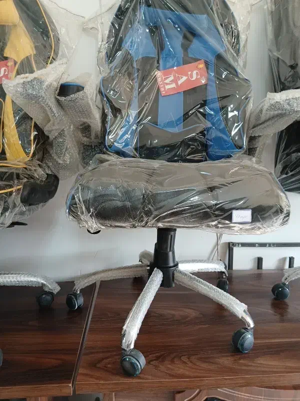 صندلی های گردان نو در سایز بندی|صندلی و نیمکت|گرمسار, |دیوار