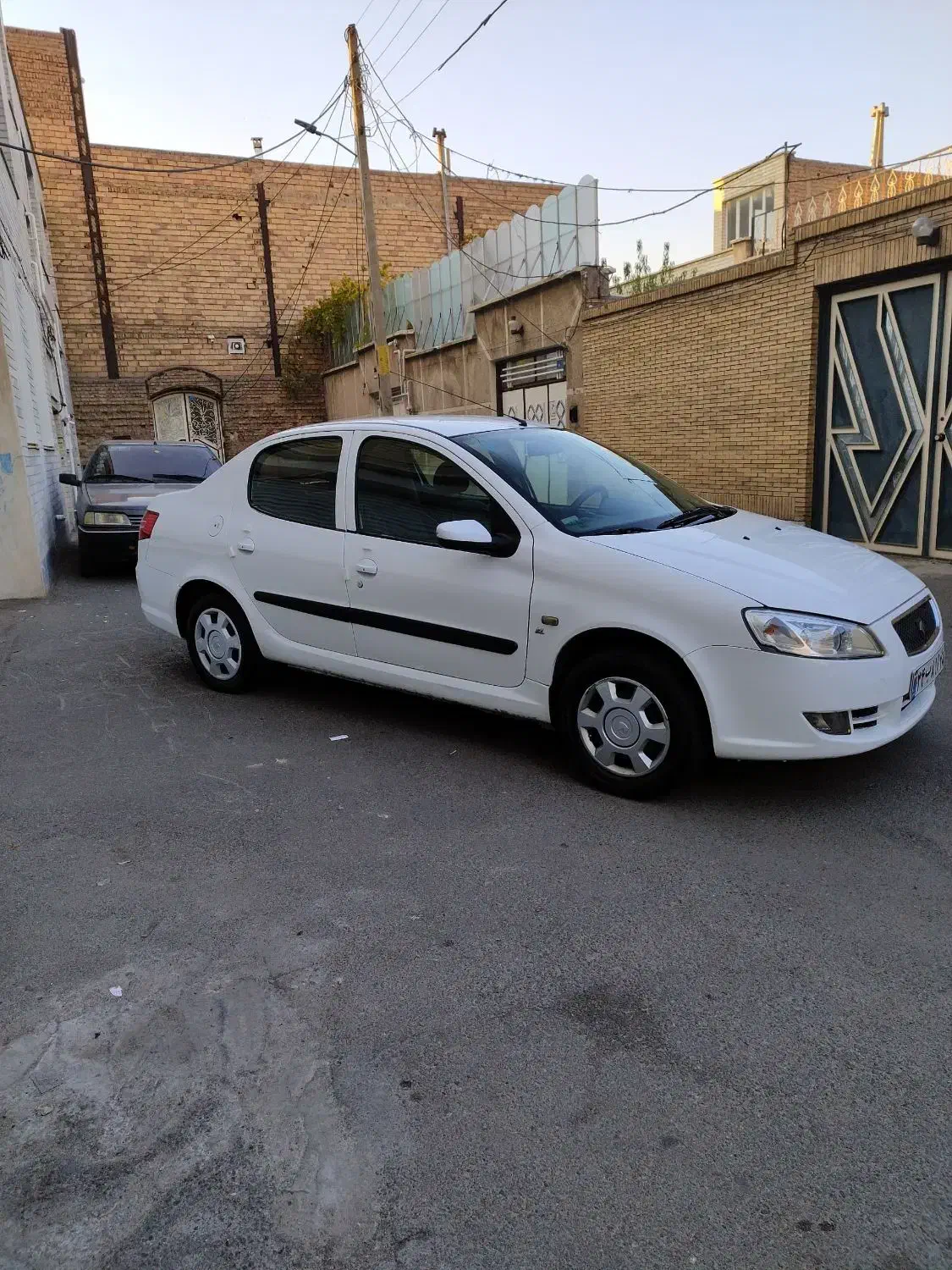 رانا مدل۹۳ بدون رنگ درحدصفر کم کارکرددریچه گازسیمی|خودرو سواری و وانت|تبریز, |دیوار