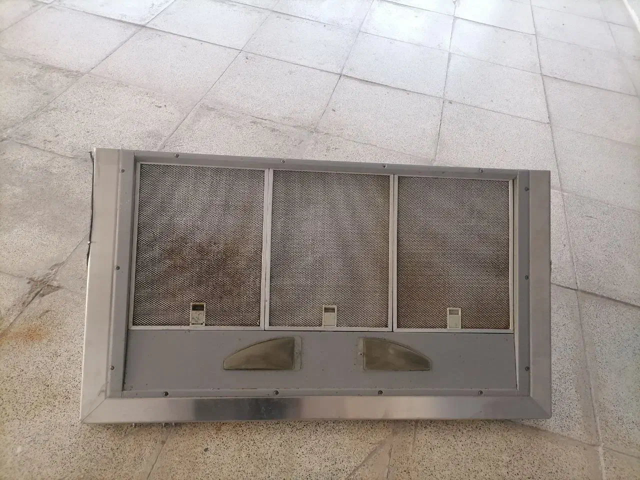 هود استیل|هود|نیشابور, گمنام غربی|دیوار