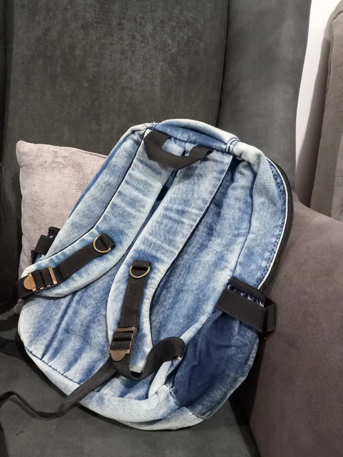 کیف مدرسه سالم ونو استفاده نشده|کیف، کفش، کمربند|رباطکریم, رباطکریم|دیوار