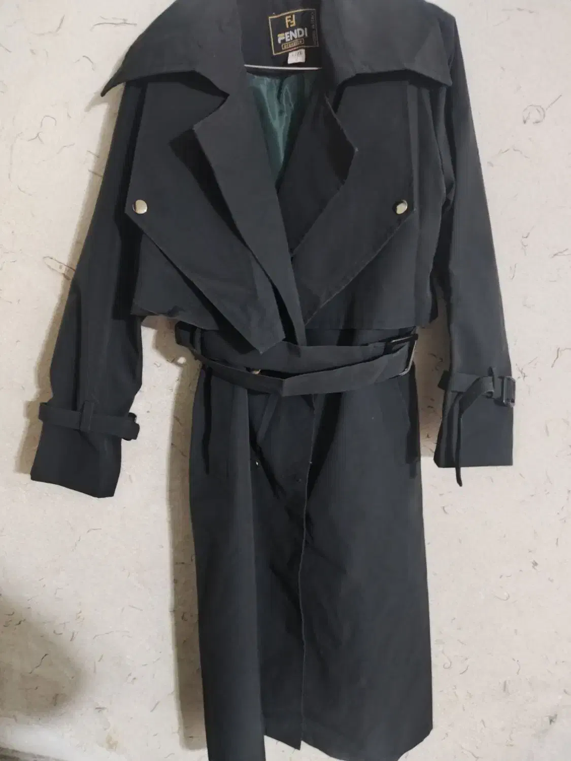 تعدادی لباس زنانه و مانتو نو نو|لباس|شیراز, بالا کفت|دیوار