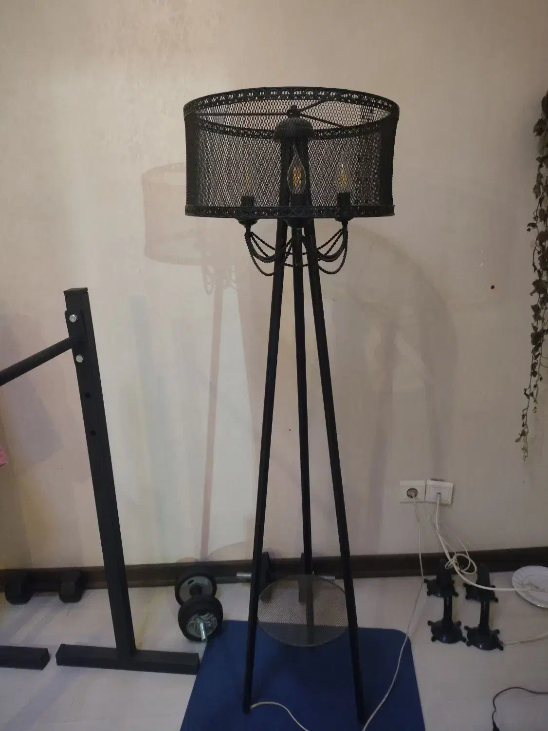 دو عدد آباژور فلزی مشکی|چراغ خواب و آباژور|ارومیه, |دیوار