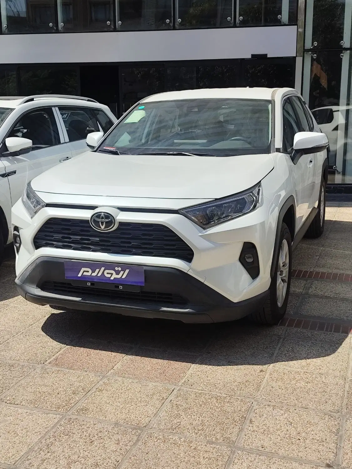 rav 4 / 2025 / بیسیک / تک دف|خودرو سواری و وانت|شیراز, عفیفآباد|دیوار