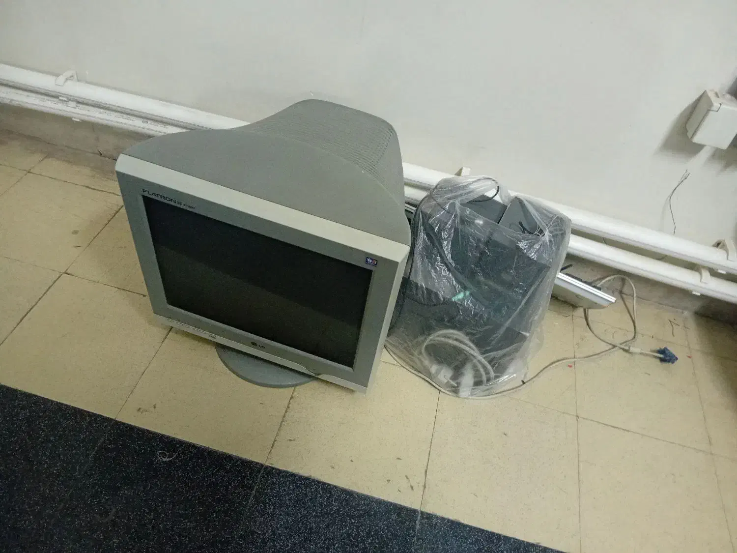 مانیتور|قطعات و لوازم جانبی رایانه|همدان, |دیوار