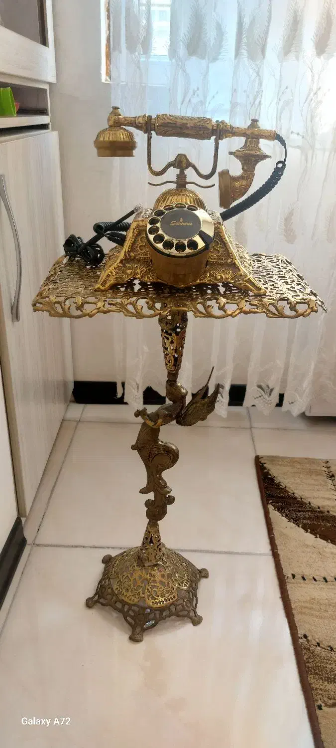 تلفن و پایه تلفن برنجی شیک|تلفن رومیزی|ری, دولت‌آباد|دیوار