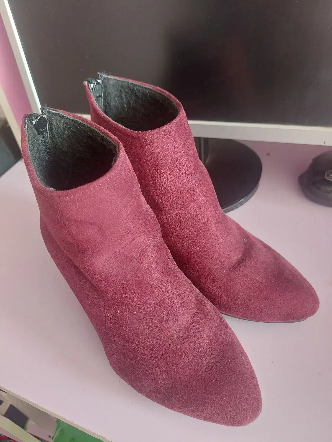 نیم پوت مجلسی|کیف، کفش، کمربند|قم, امامزاده ابراهیم|دیوار