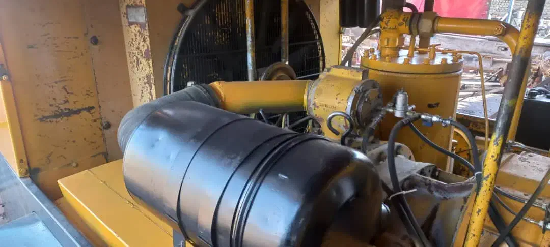 کمپرسور اینگرسورلند ۳۷۵ موتور دویتس|ماشین‌آلات صنعتی|مشهد, کوی المهدی|دیوار