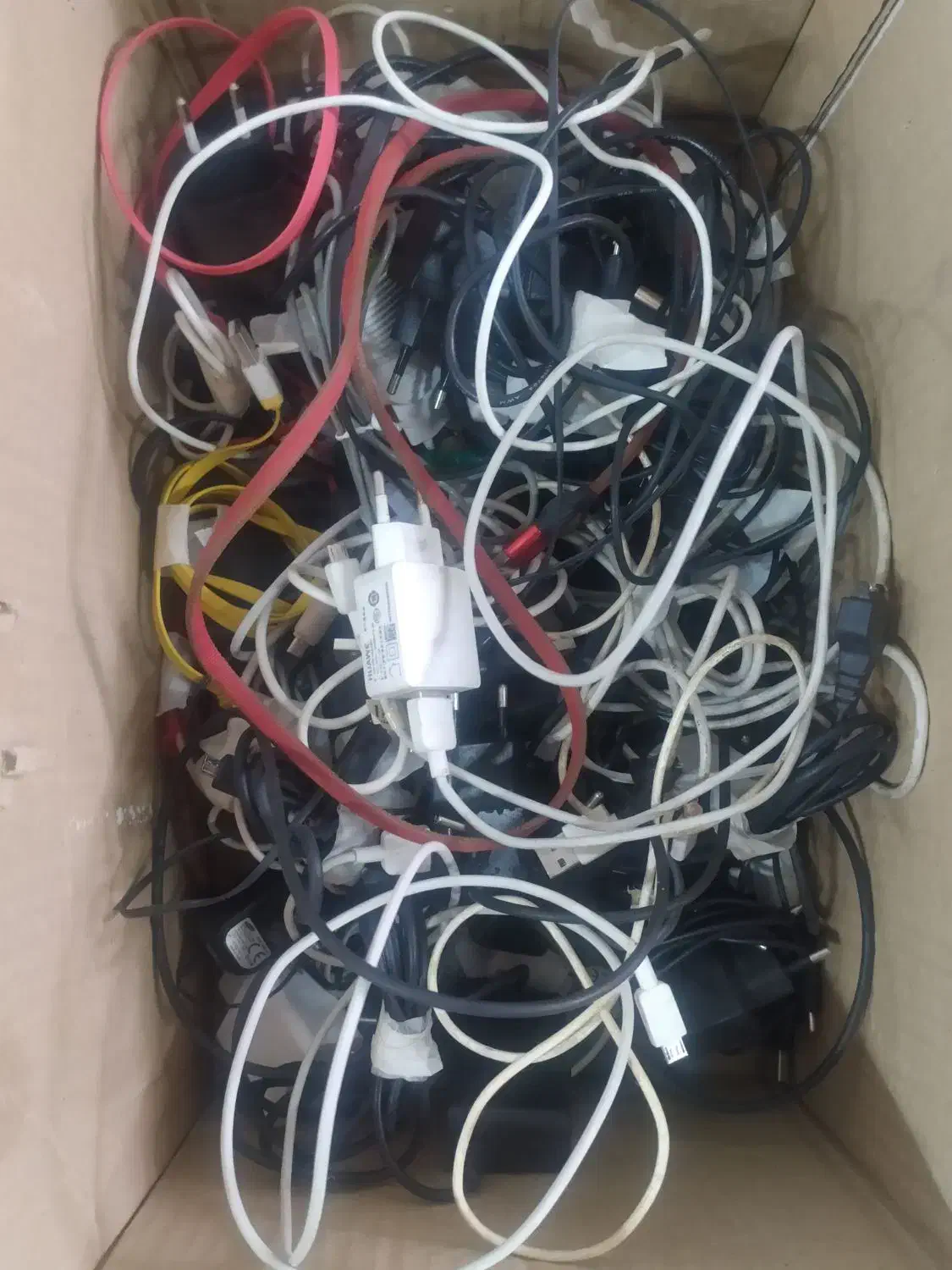 انواع شارژر.|لوازم جانبی موبایل و تبلت|نیشابور, فردوسی جنوبی|دیوار