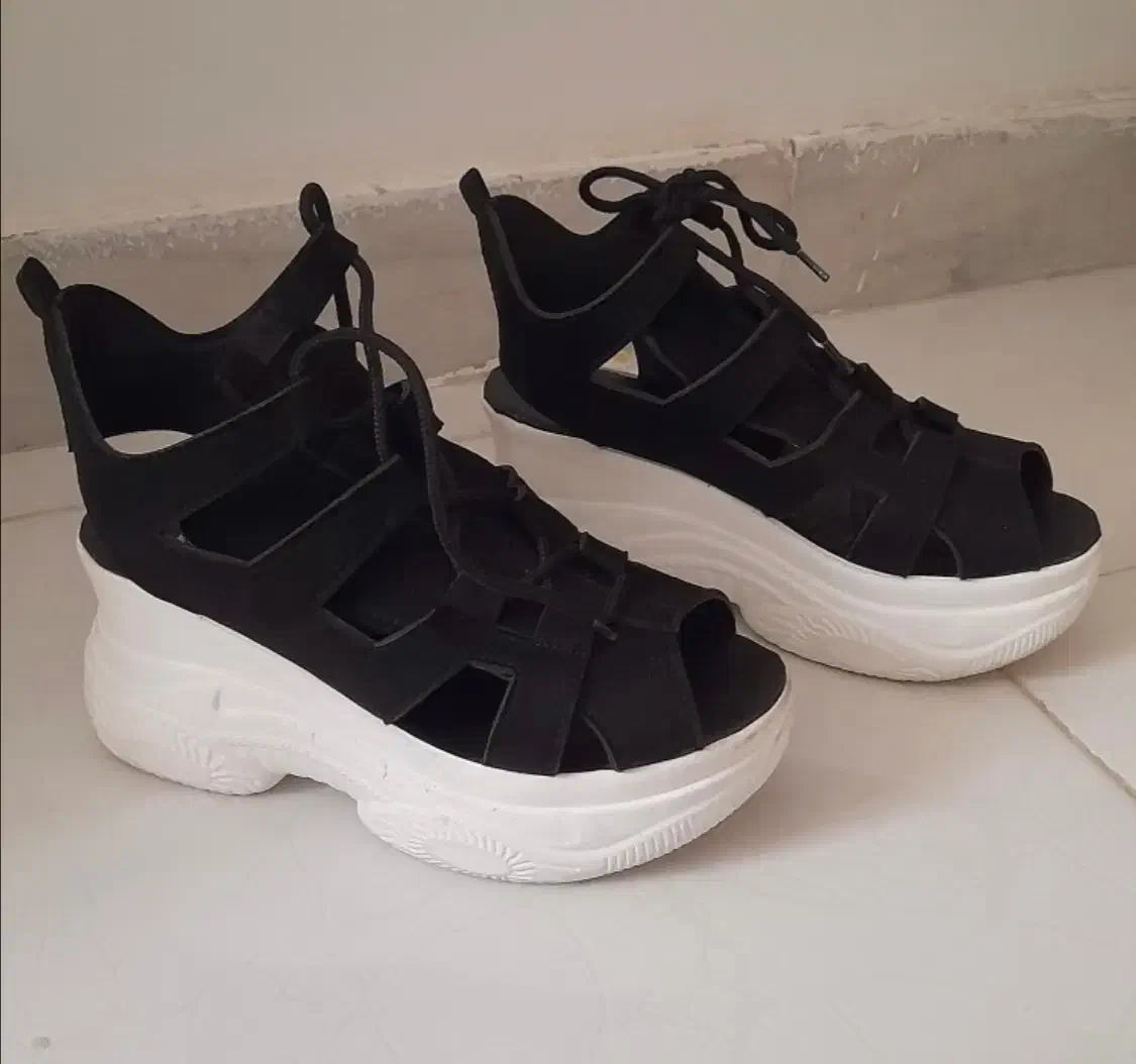 صندل|کیف، کفش، کمربند|شهریار, شهریار|دیوار