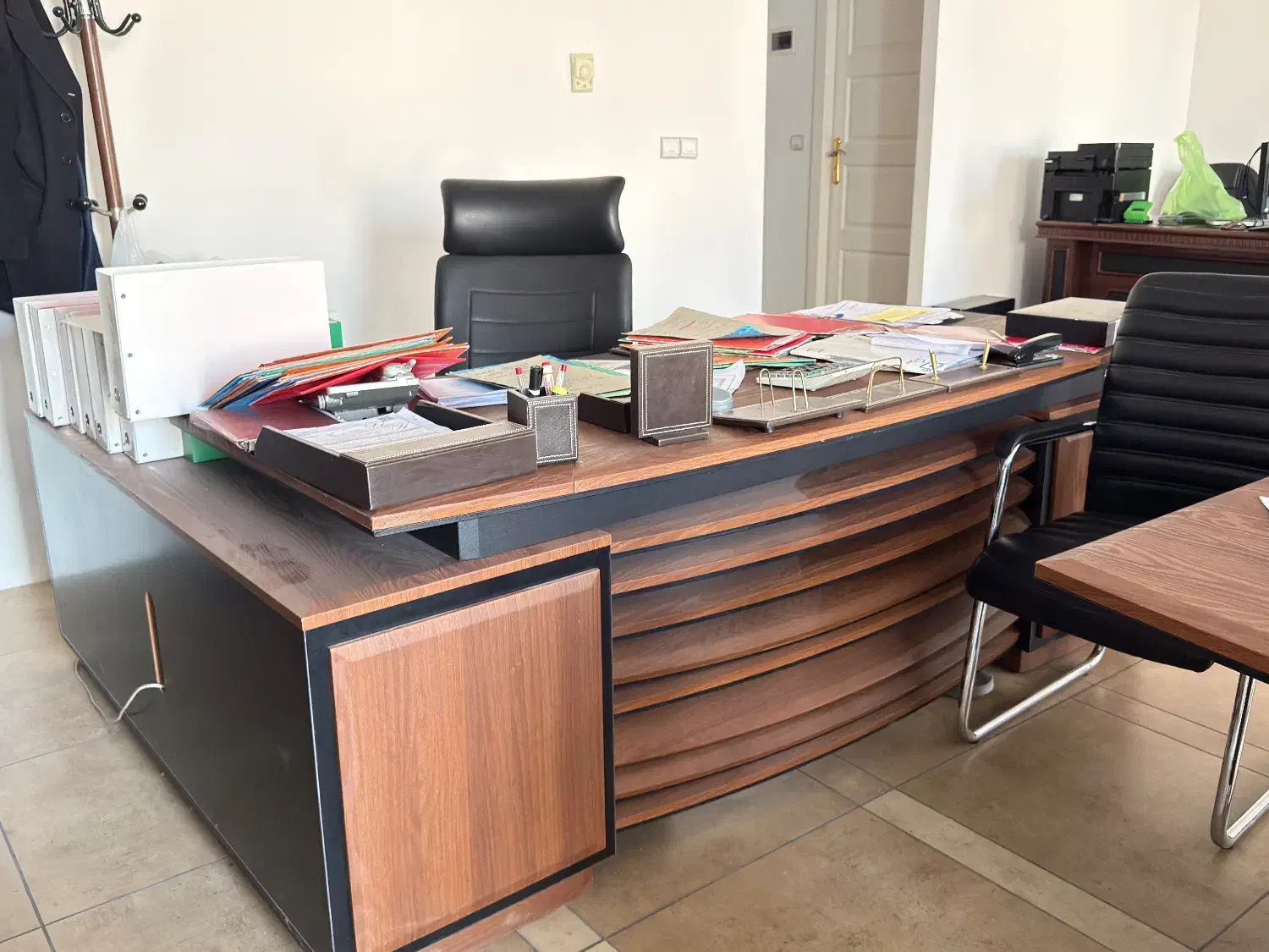 وسایل و تجهیزات مدیریتی و شرکتی و یا دفتر املاک|دفتر کار|کرج, کوی امامیه|دیوار