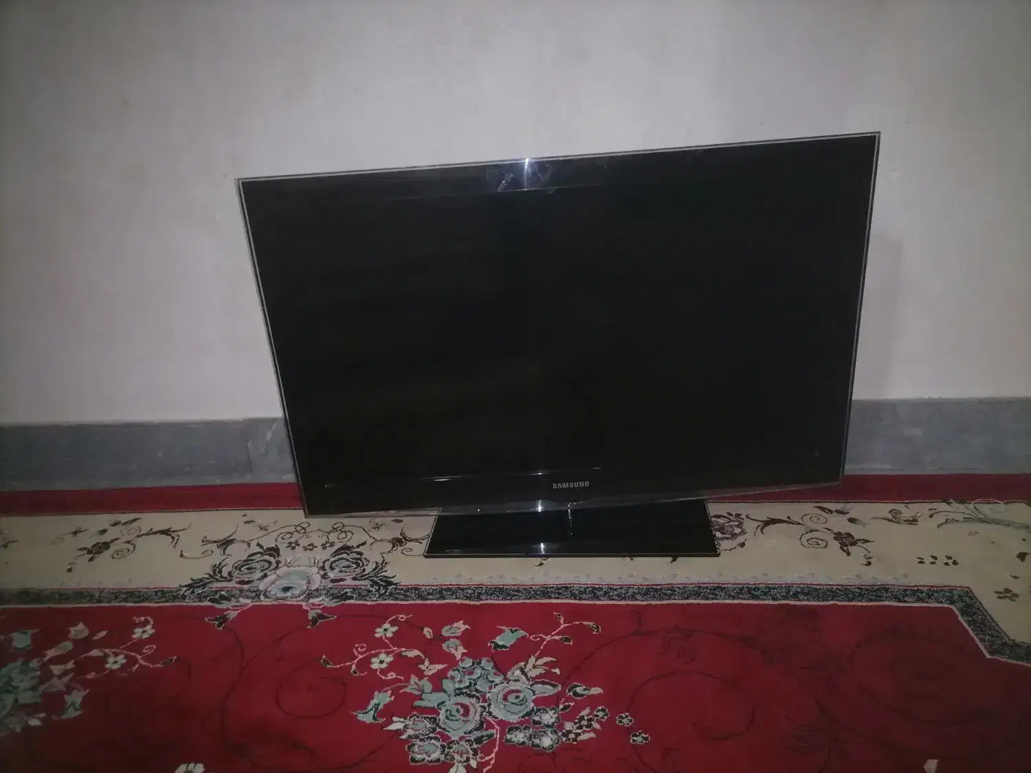 تلوزیون 42اینچ|تلویزیون و پروژکتور|گنبد کاووس, |دیوار