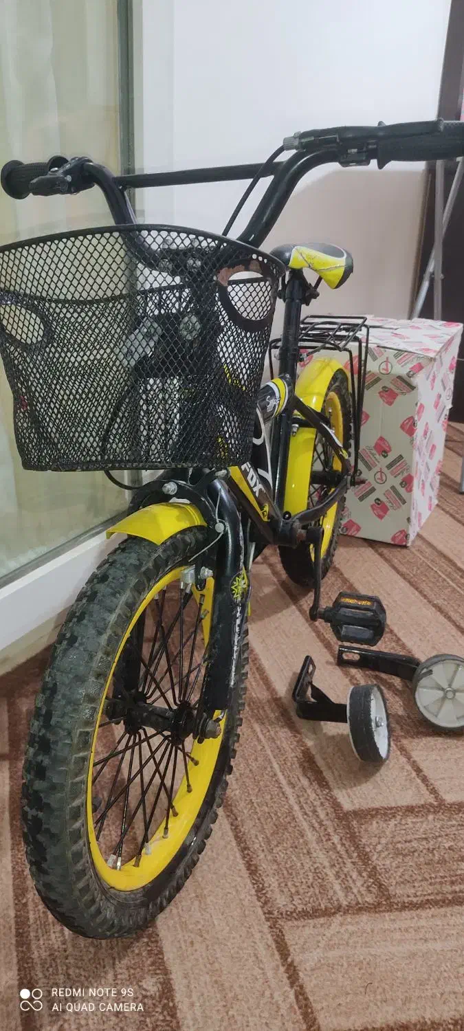 دوچرخه|دوچرخه، اسکیت، اسکوتر|صدرا-فارس, فاز ۲|دیوار