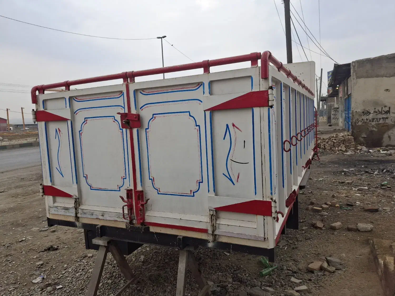 اتاق باری (جک،ایسوزو)|قطعات یدکی و لوازم جانبی|بروجرد, |دیوار