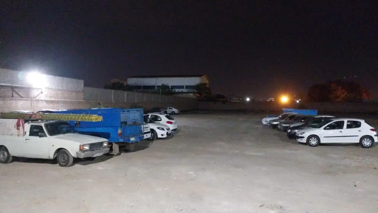 مشارکت در پارکینگ بزرگ معلم|مشارکت در ساخت املاک|ملارد, |دیوار