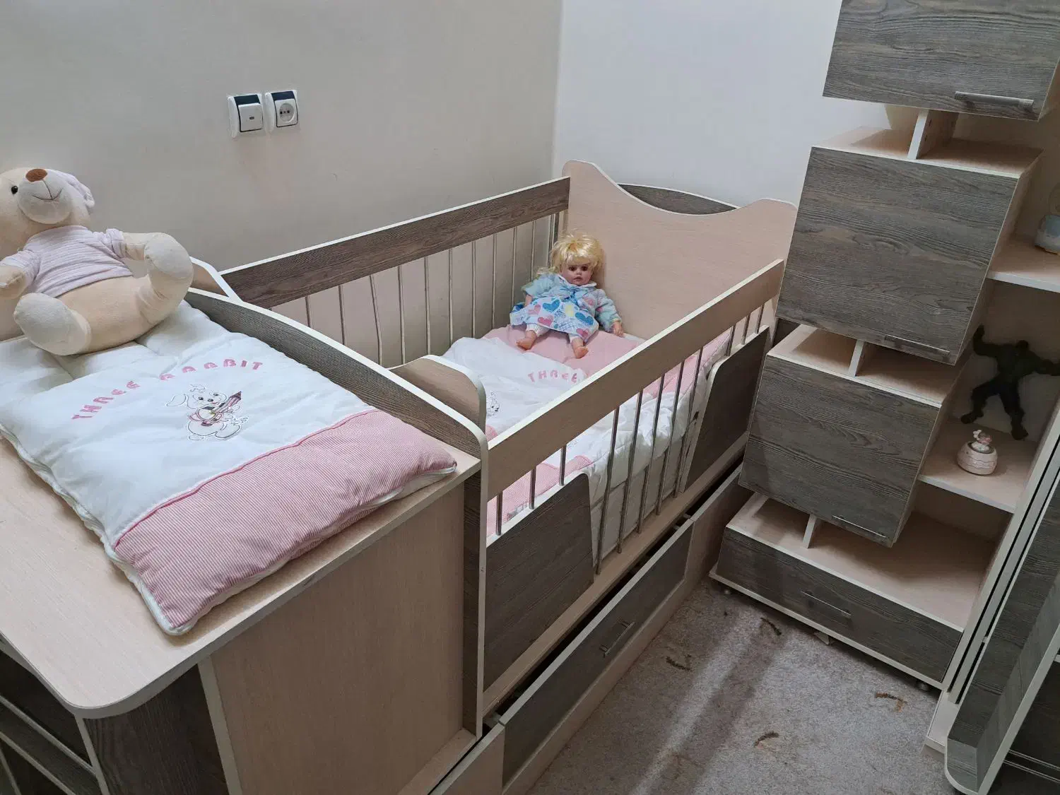 تخت کودک قابل تبدیل به تخت نوجوان و میز تحریر|تخت و سرویس خواب|زاهدان, |دیوار