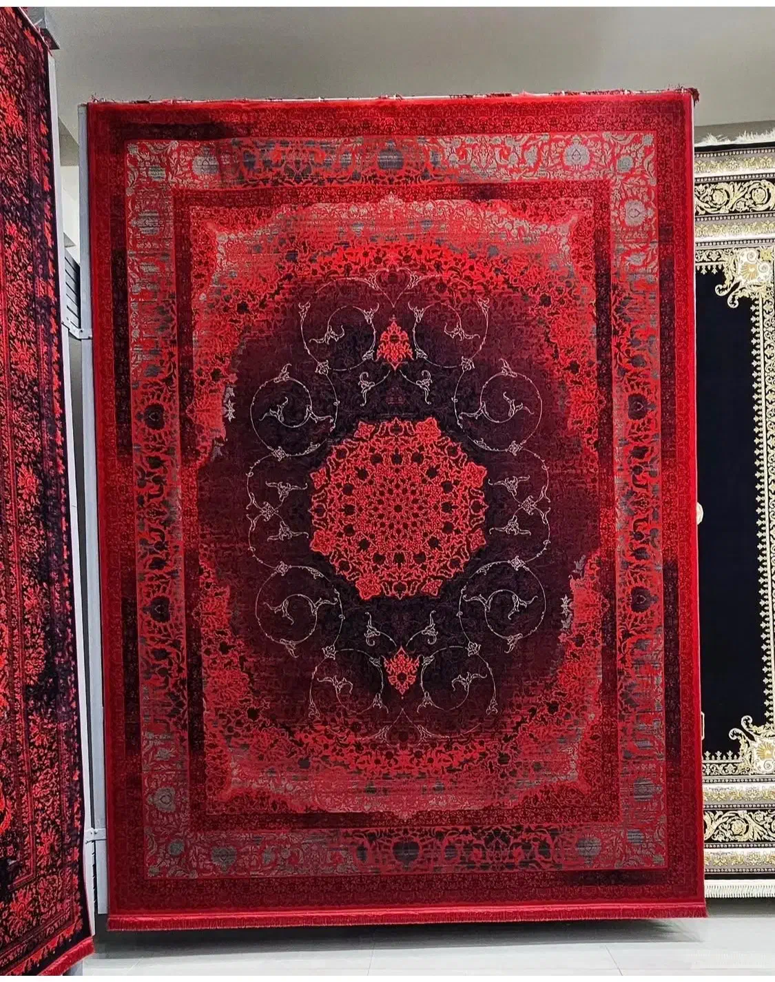 فرش کلاریس۱۲۵۰شانه نخ ترک/کد۶۰۰۵لاکی بلوچ|فرش|شیراز, لاله|دیوار