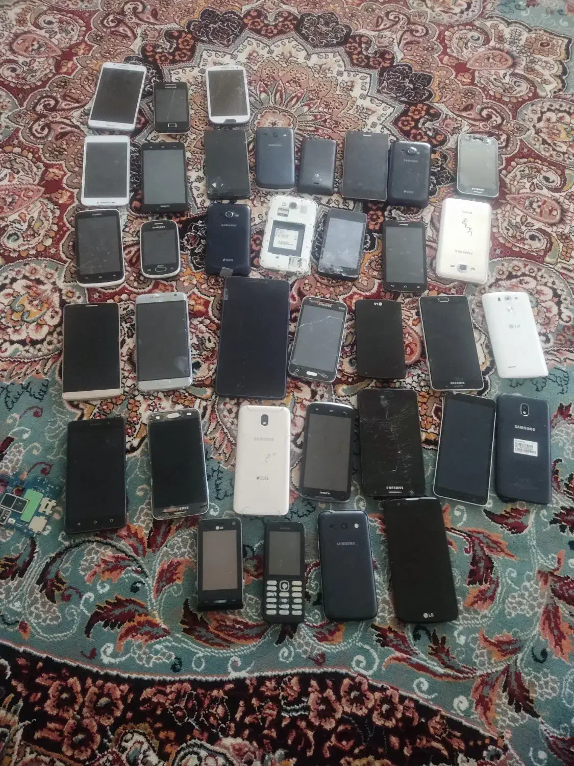 موبایل شکسته|موبایل|خرمآباد, |دیوار