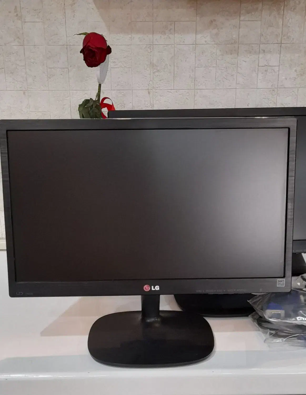 سه دستگاه مانیتور ۲۰اینچ ال ای دی LG|قطعات و لوازم جانبی رایانه|رشت, دروازه لاکان|دیوار