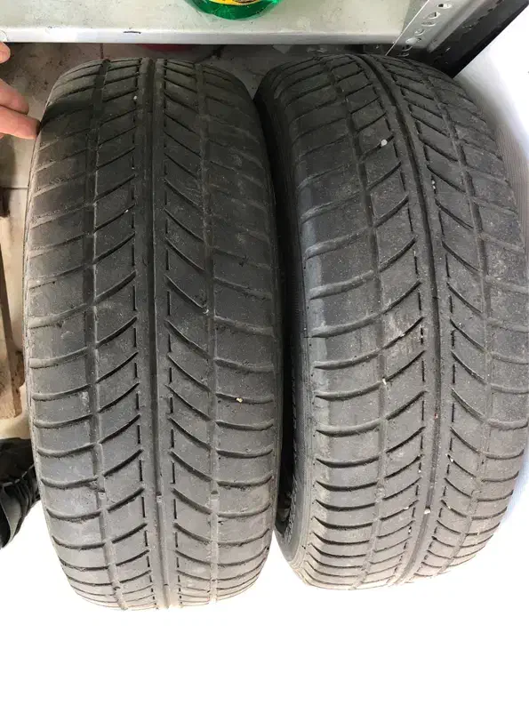 تعدادی رینگ و لاستیک|قطعات یدکی و لوازم جانبی|رشت, شکار اسطلخ|دیوار