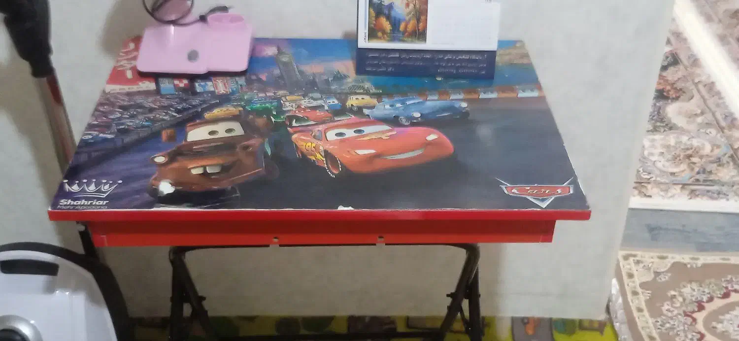 میز تحریر|میز تحریر و کامپیوتر|بومهن, |دیوار