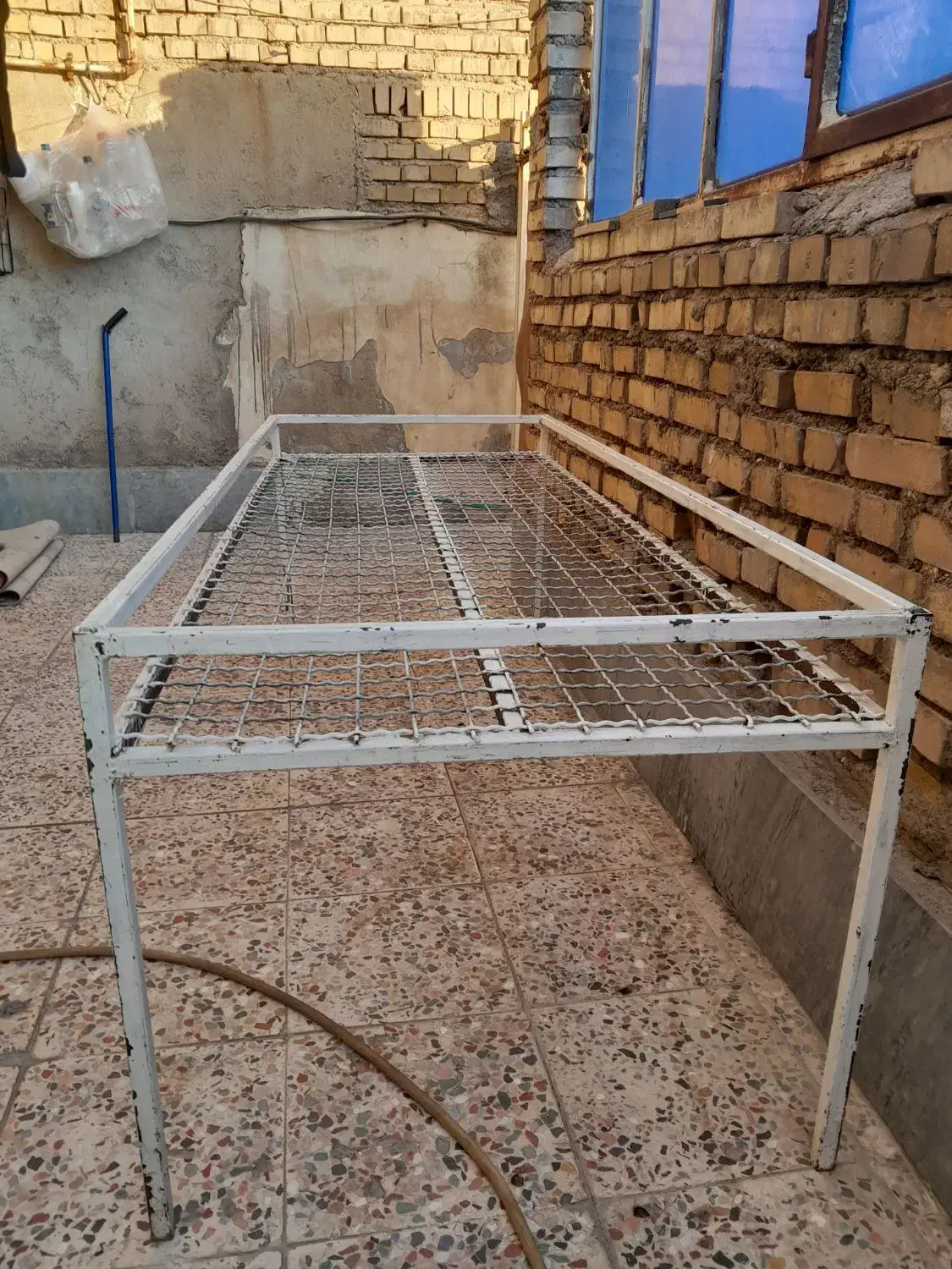 چهار پایه فلزی برای بساتی|صندلی و نیمکت|کارون, |دیوار