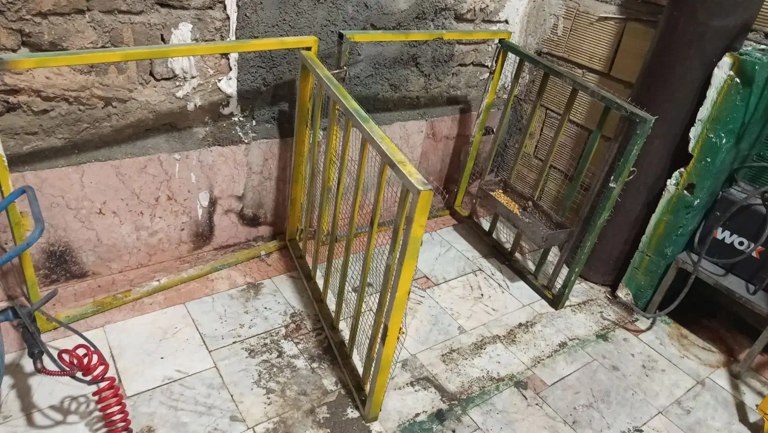 درب گنجه|لوازم جانبی حیوانات|بومهن, |دیوار