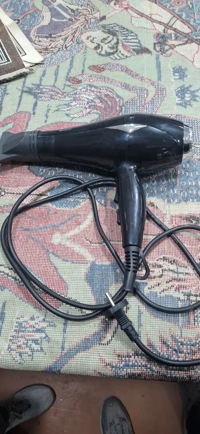 سشوار سالنی موتور بزرگ ۸۰۰۰ وات|آرایشی، بهداشتی، درمانی|ایذه, |دیوار