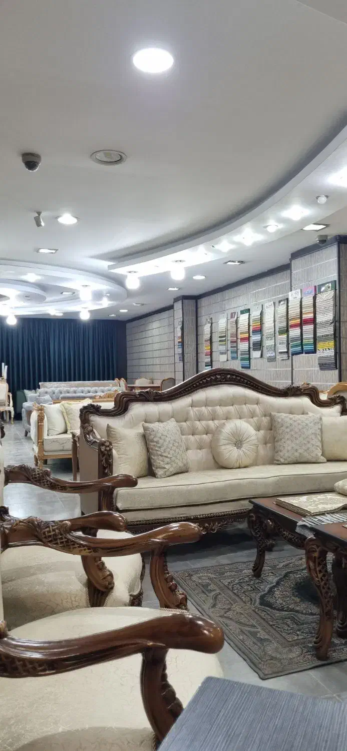 فروشنده  و ادمین خانم جهت کار در مبلمان|استخدام بازاریابی و فروش|زنجان, |دیوار