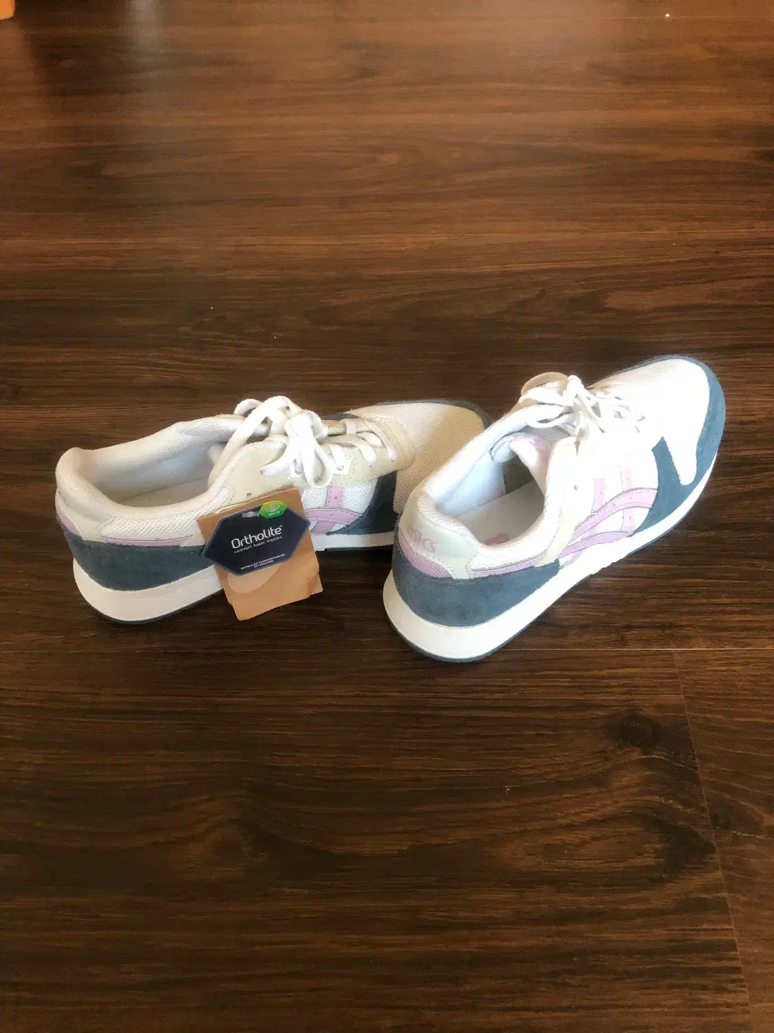 کتونی اسیکس 39.5|کیف، کفش، کمربند|دالخانی, |دیوار