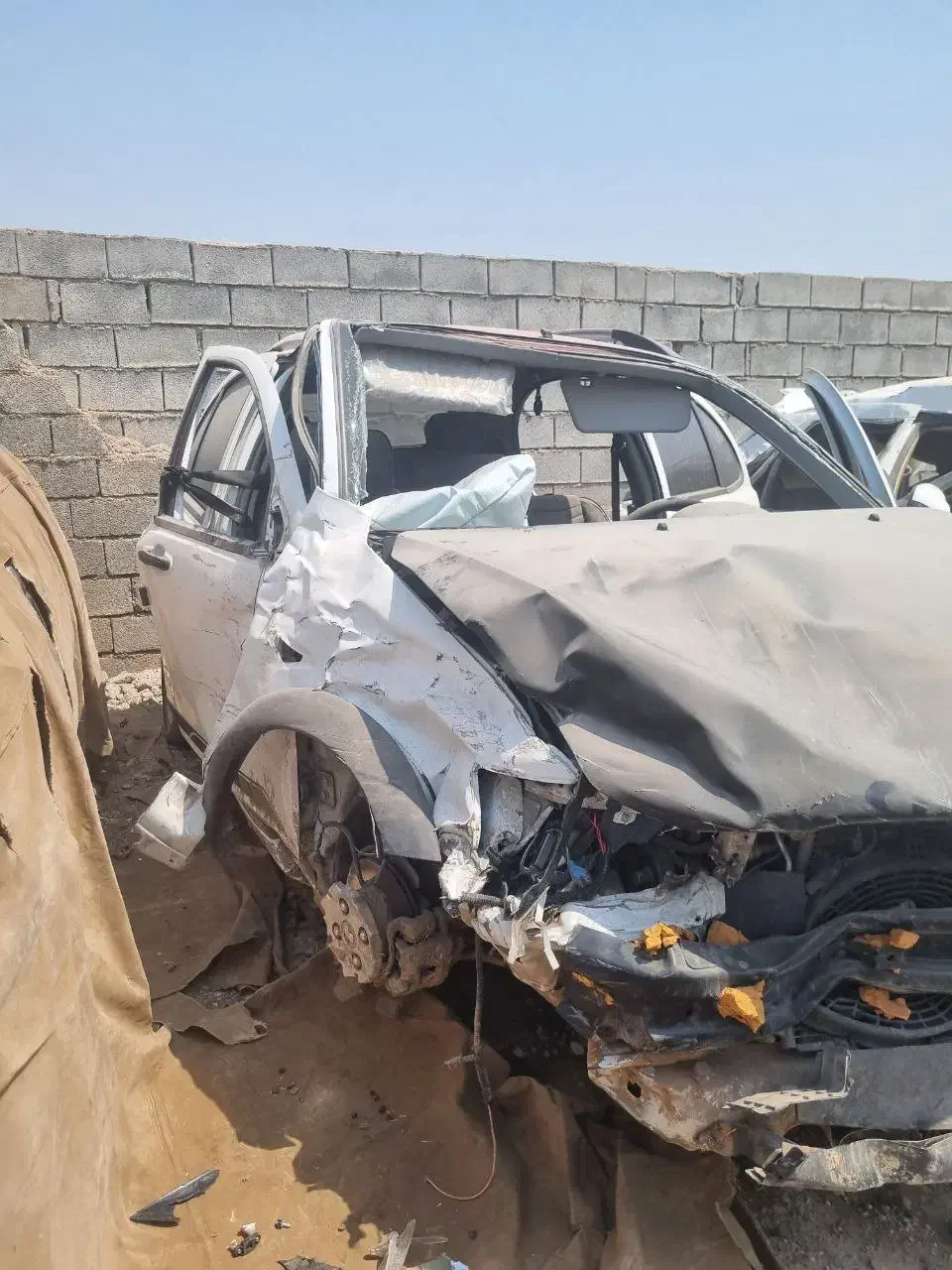 کوئیک 1400 سفید قرمز تصادفی|خودرو سواری و وانت|دزفول, |دیوار