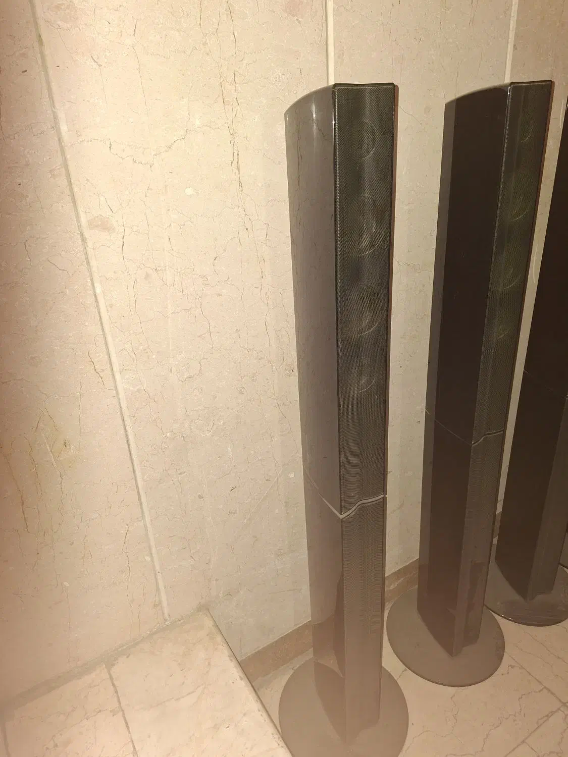 باند تلویزیون|سیستم صوتی خانگی|تهران, نیروی هوایی (پیروزی)|دیوار