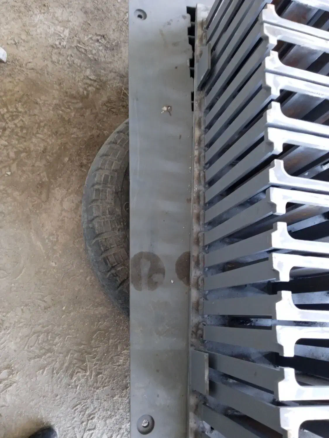 استخدام کارگر در کارگاه تولید بلوک|استخدام معماری، عمران و ساختمانی|کرمانشاه, |دیوار