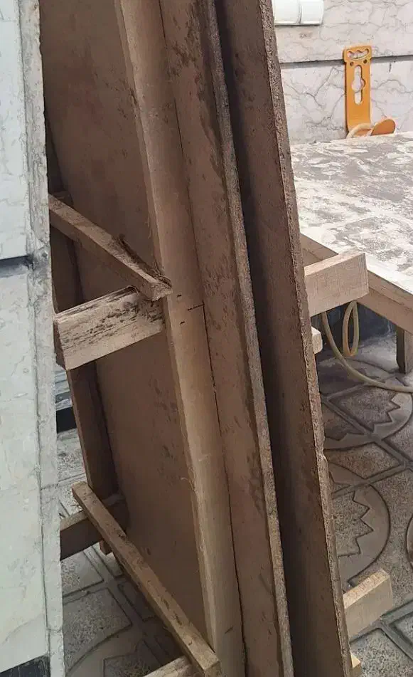 کفی تخت|تخت و سرویس خواب|ری, دیلمان|دیوار