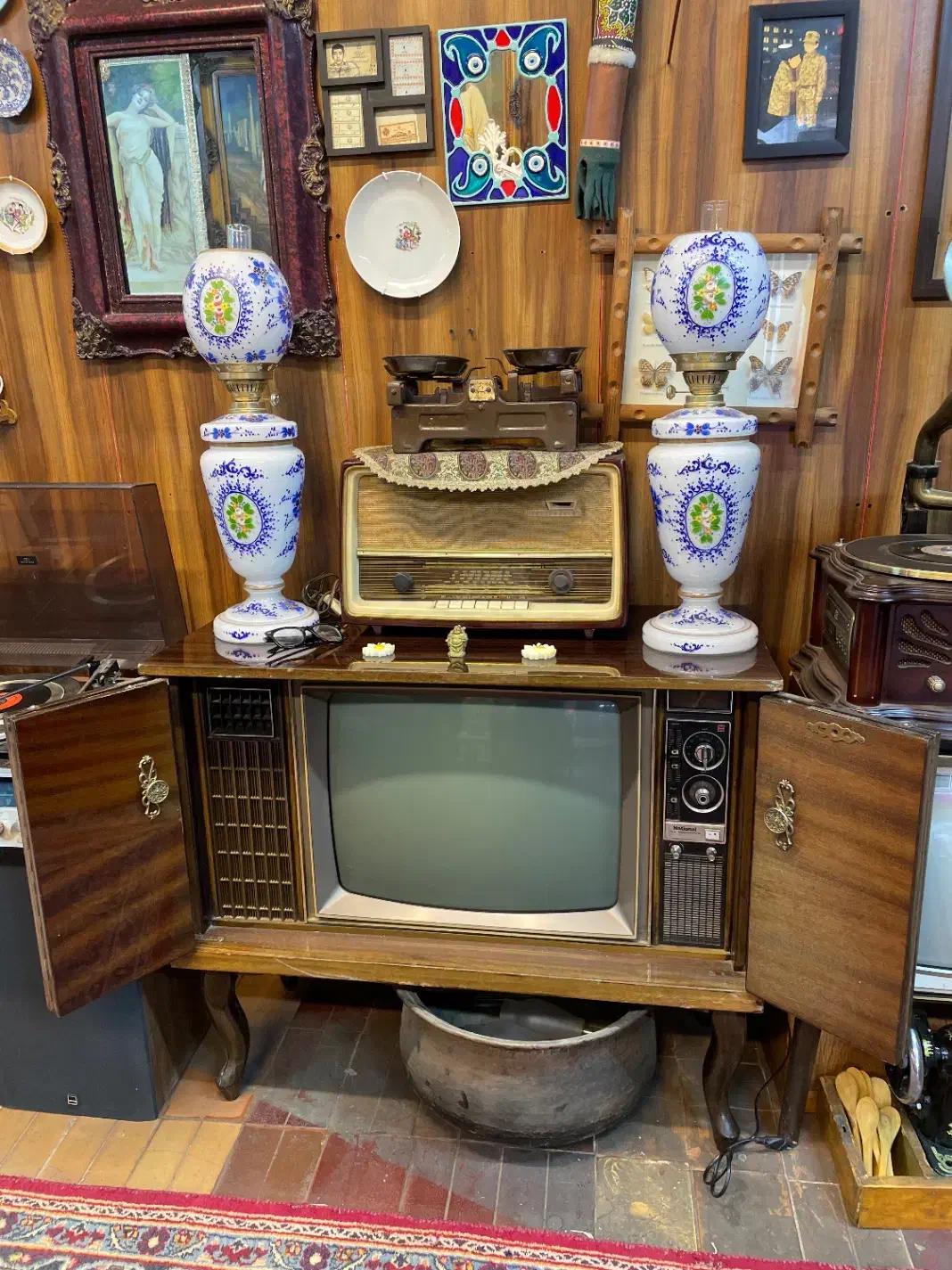 خرید و فروش انواع لوازم آنتیک و قدیمی|کلکسیون اشیاء عتیقه|رشت, ساغری سازان|دیوار