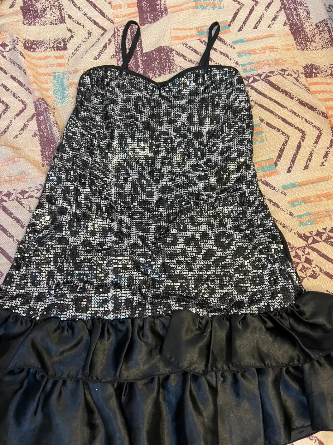 پیراهن و دامن|لباس|مشهد, هنرور|دیوار